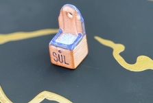 Muzeum slánek ve Slaném se pyšní dalším rekordem. Nejmenší slánka v ČR je široká pouhé 2 centimetry